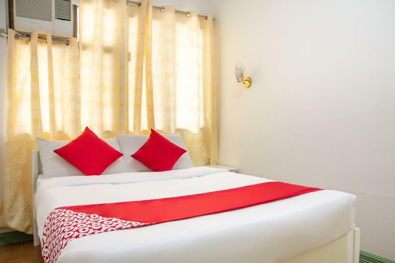 Golden Belle Apartelle And Suites Davao Bagian luar foto