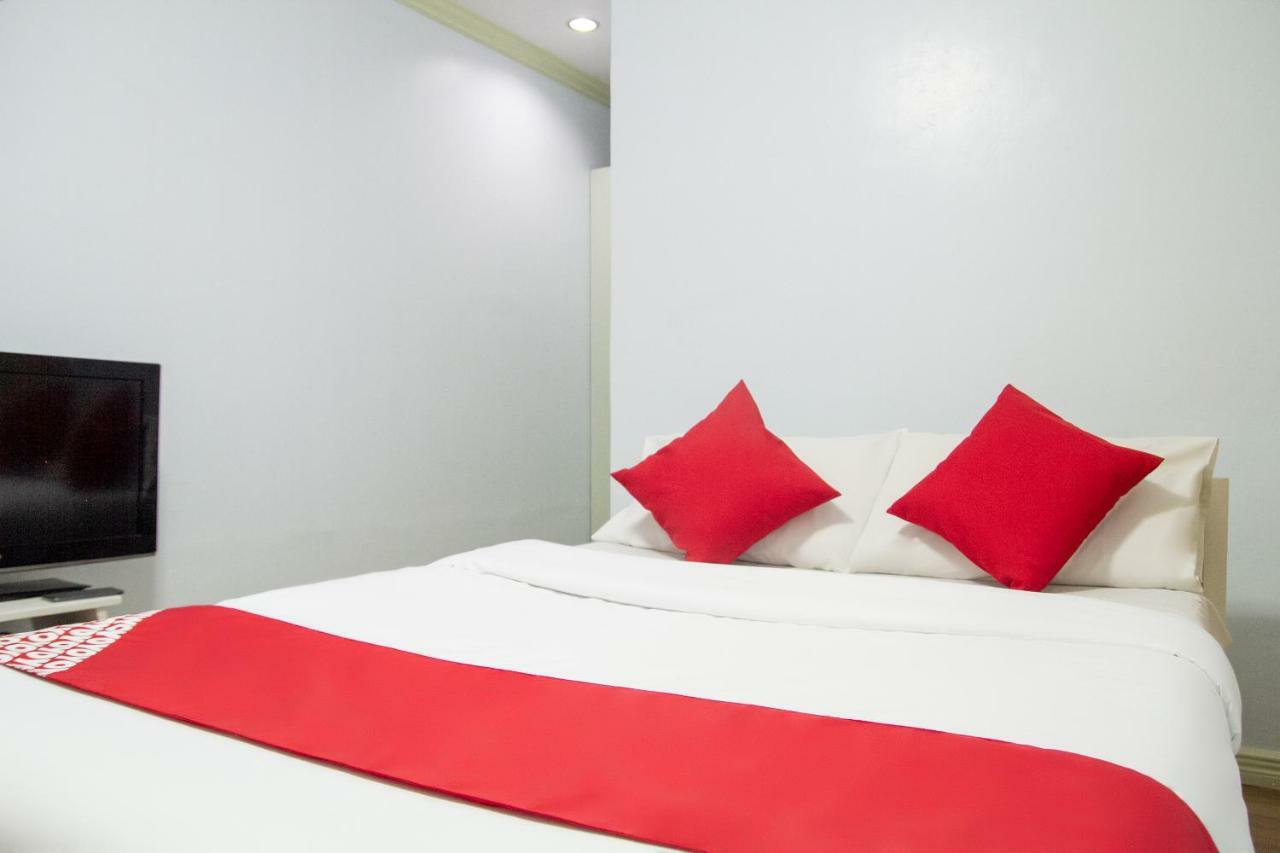 Golden Belle Apartelle And Suites Davao Bagian luar foto