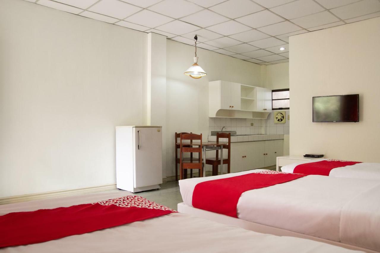 Golden Belle Apartelle And Suites Davao Bagian luar foto