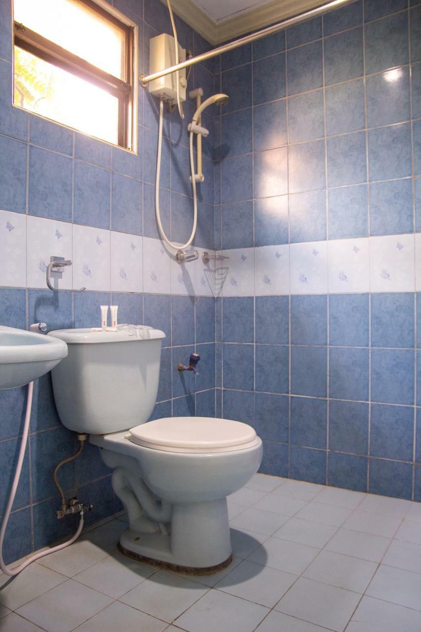Golden Belle Apartelle And Suites Davao Bagian luar foto