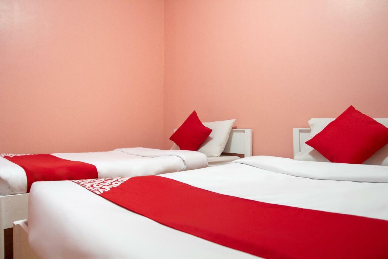 Golden Belle Apartelle And Suites Davao Bagian luar foto