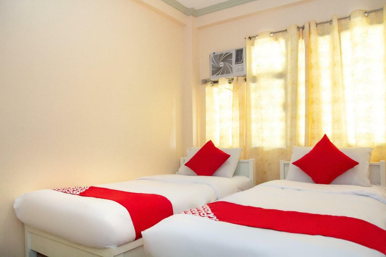 Golden Belle Apartelle And Suites Davao Bagian luar foto