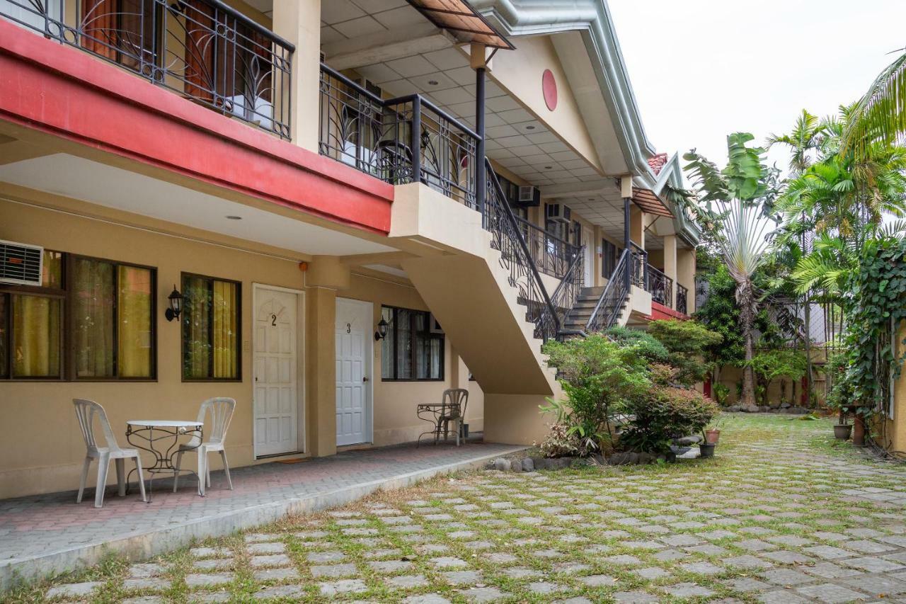Golden Belle Apartelle And Suites Davao Bagian luar foto